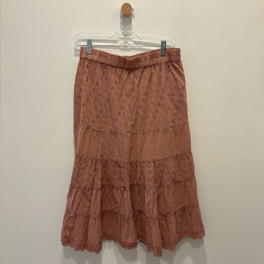 PINK EYELATE SKIRT