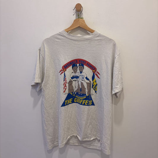 GRAPHIC TEE
