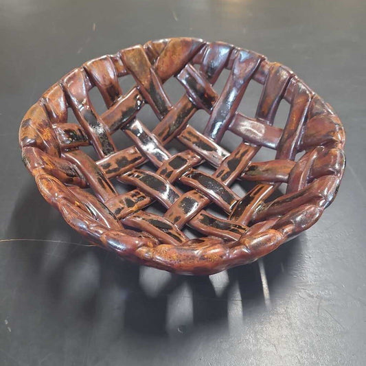 LACED POTTERY BOWL