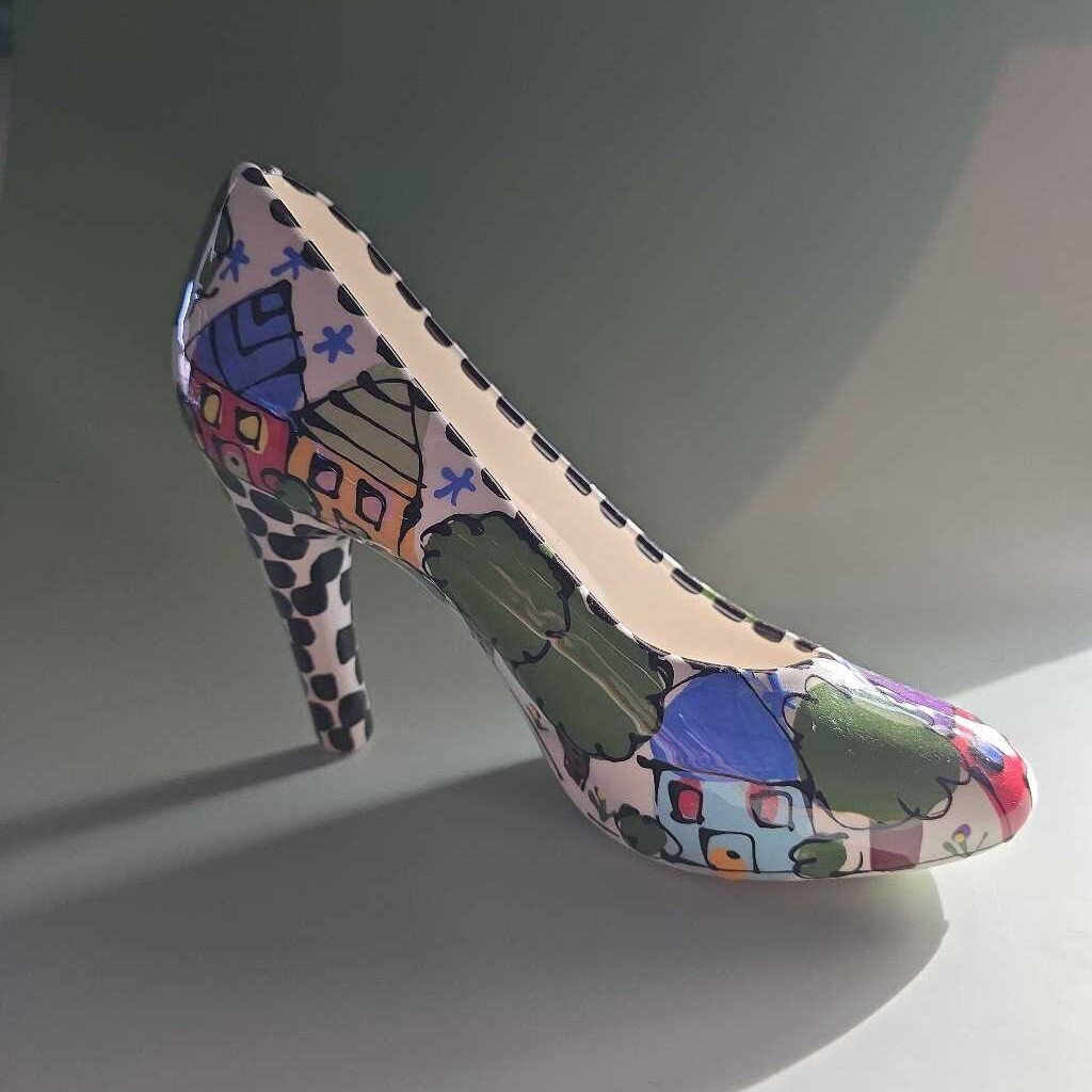 Vintage Robin Sterling Hand Painted Ceramic Shoe - Houses