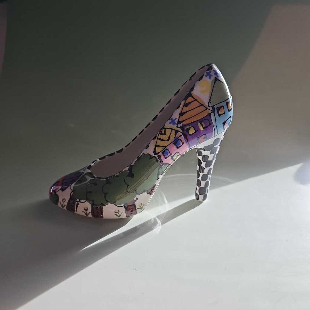Vintage Robin Sterling Hand Painted Ceramic Shoe - Houses