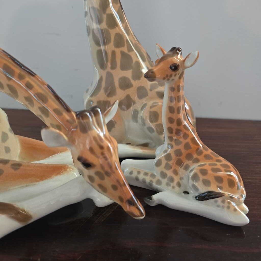 Vintage Lomonosov USSR/Russia Porcelain Giraffe Trio