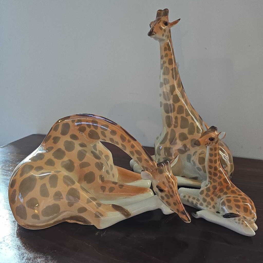 Vintage Lomonosov USSR/Russia Porcelain Giraffe Trio