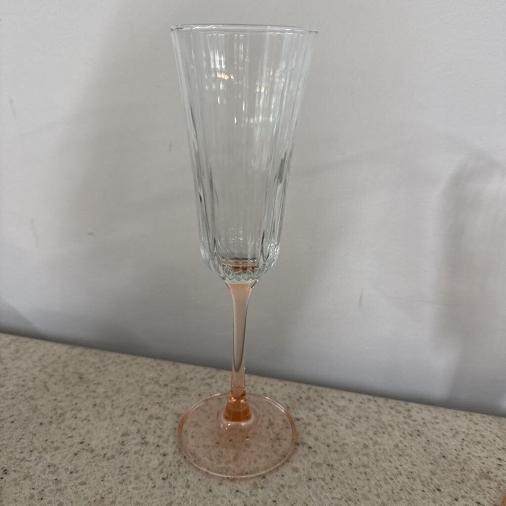 Set of 6 pink champagne glasses