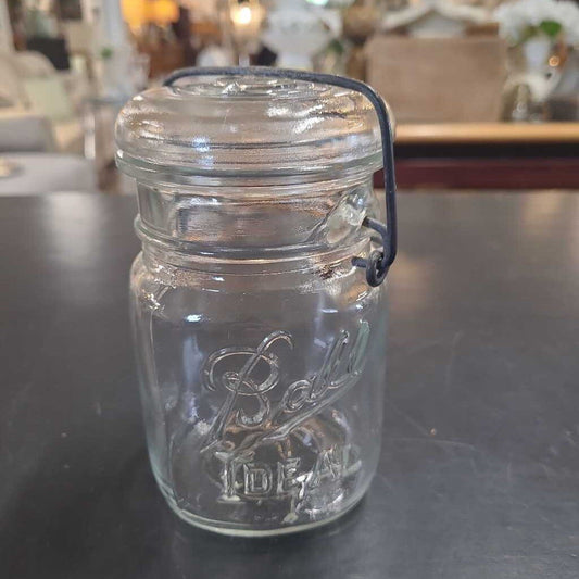 VTG BALL FLIP TOP GLASSLID JAR
