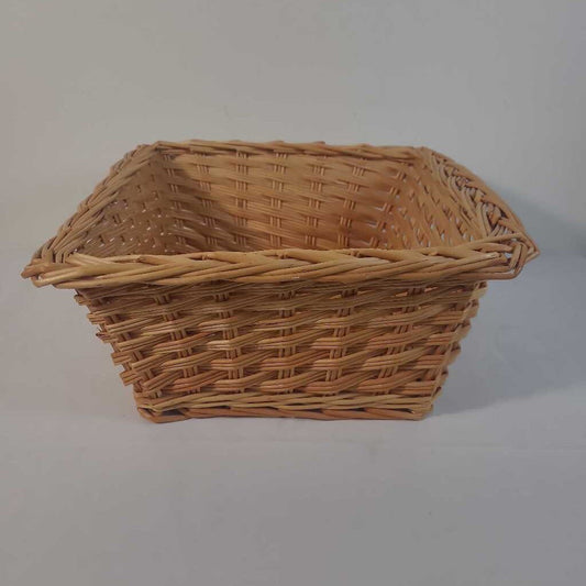 SQ WOVEN BASKET