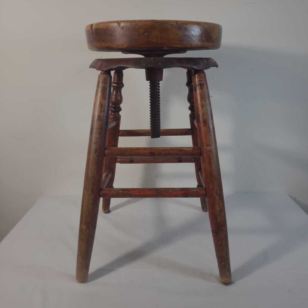 ANTIQUE ADJUSTABLE STOOL