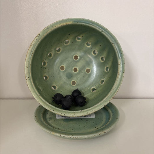 BERRY BOWL