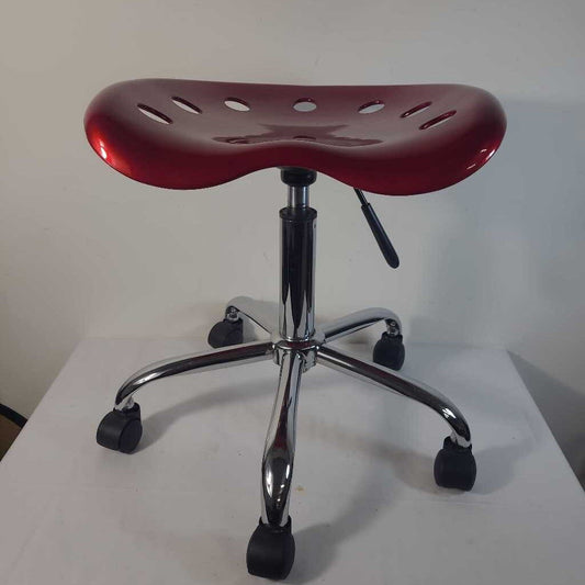 RED TRACTOR SEAT/ CHROME STOOL