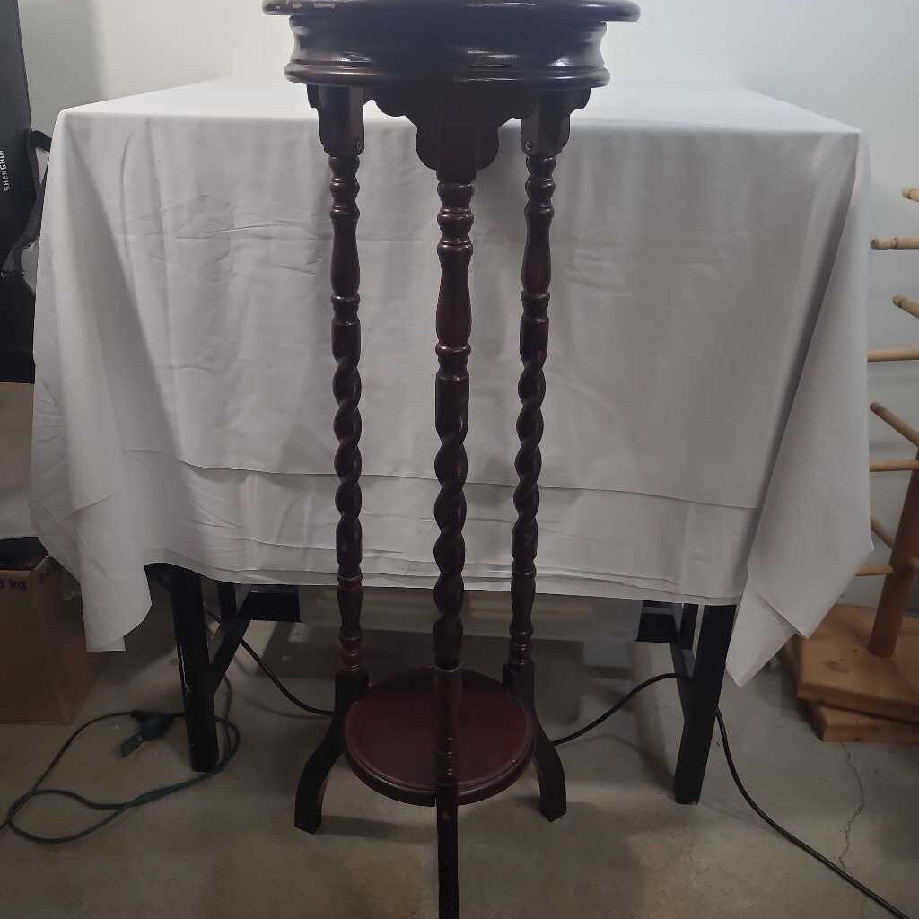MAHOGANY BARLEY TWIST LEG PLANT STAND
