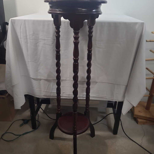 MAHOGANY BARLEY TWIST LEG PLANT STAND