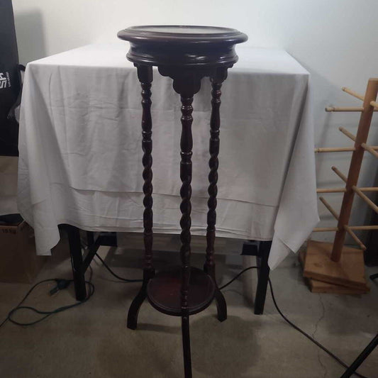 MAHOGANY BARLEY TWIST LEG PLANT STAND
