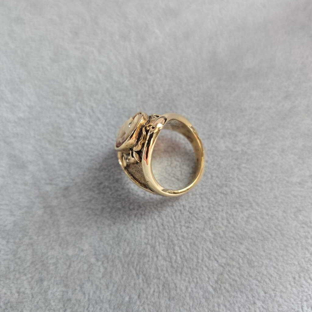 Vintage Gold Plated Shell Cameo Ring