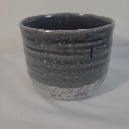 GREY CERAMIC POT