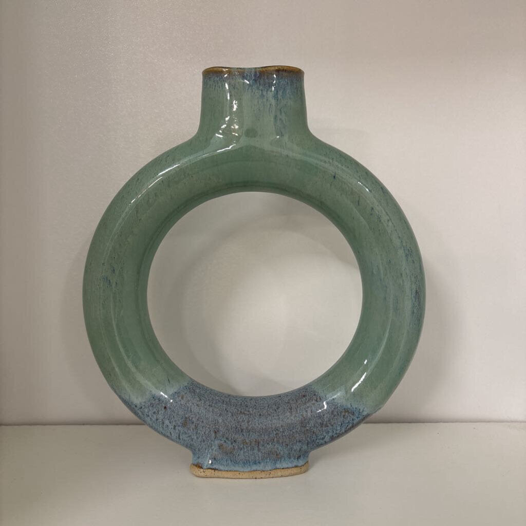 CIRCLE VASE