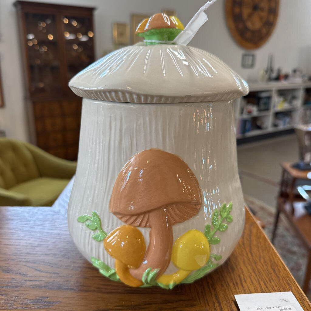 VTG MUSHROOM COOKIE JAR