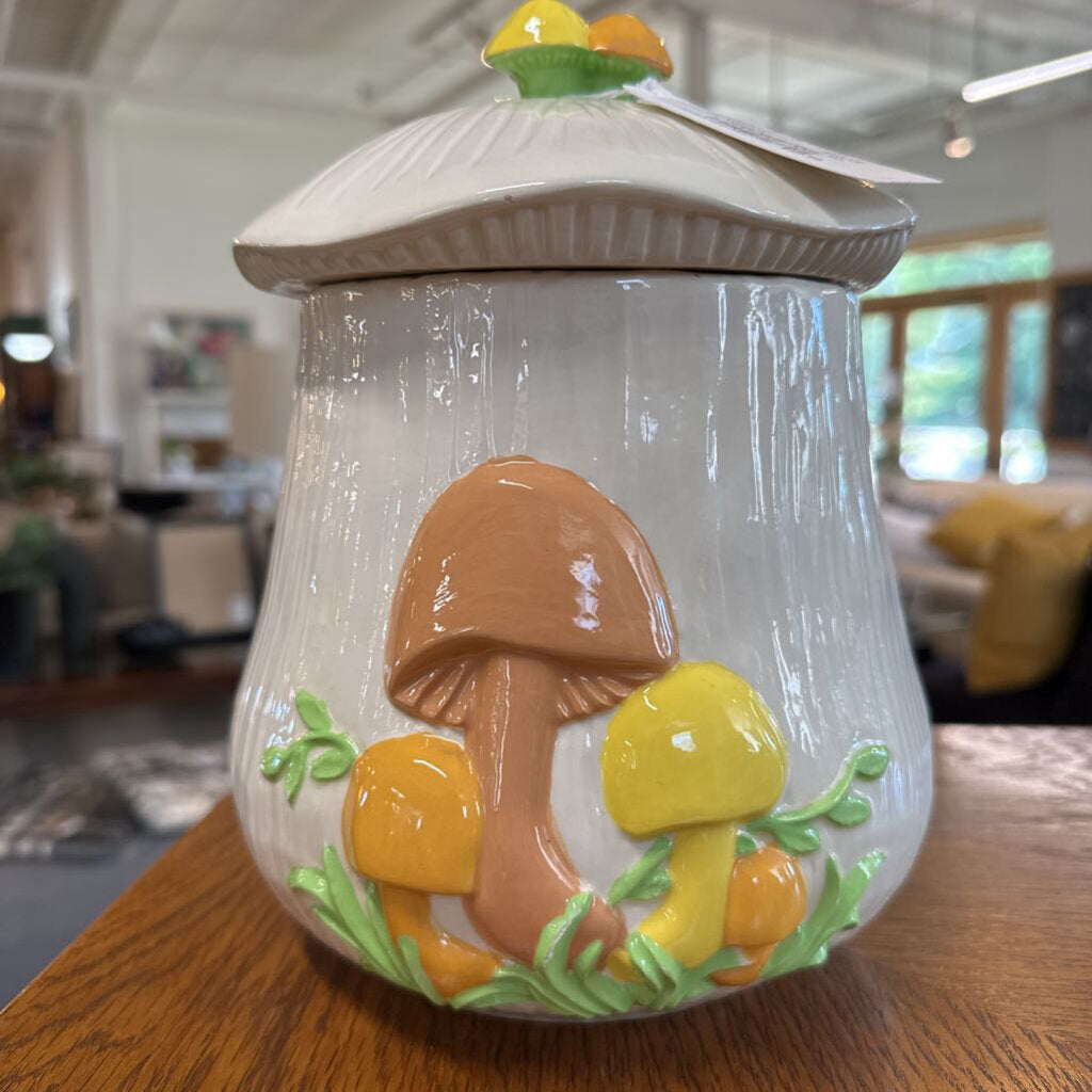 VTG MUSHROOM COOKIE JAR