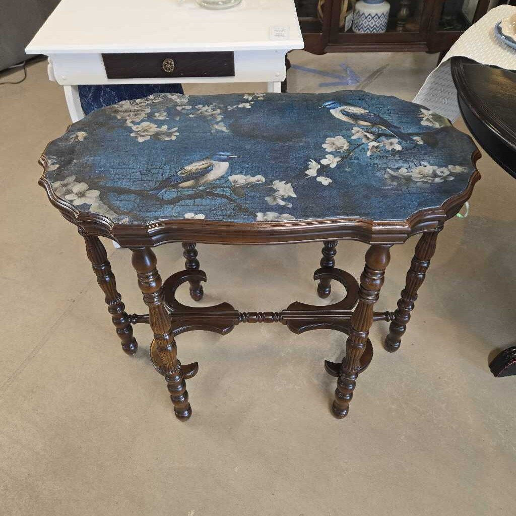 NEWFLY REFINISHED BLUE BIRD ACCENT TABLE
