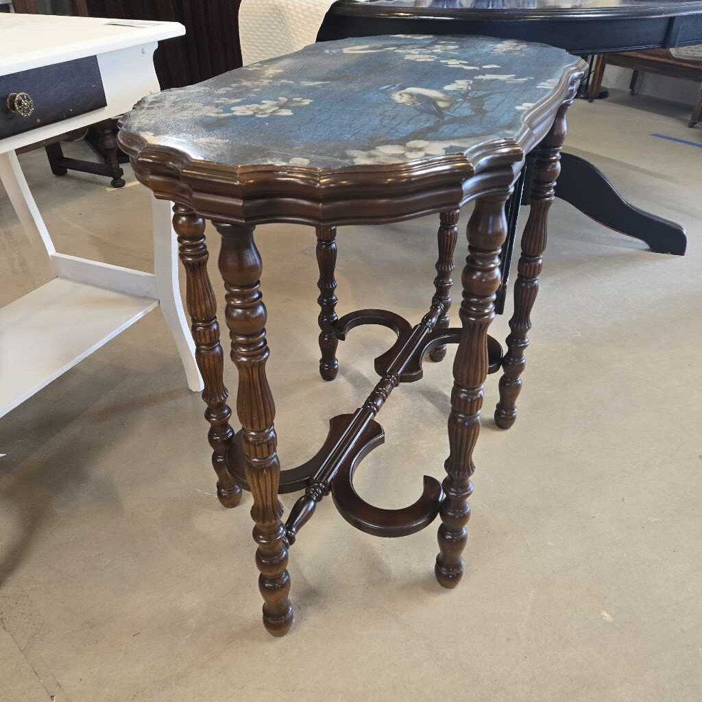 NEWFLY REFINISHED BLUE BIRD ACCENT TABLE