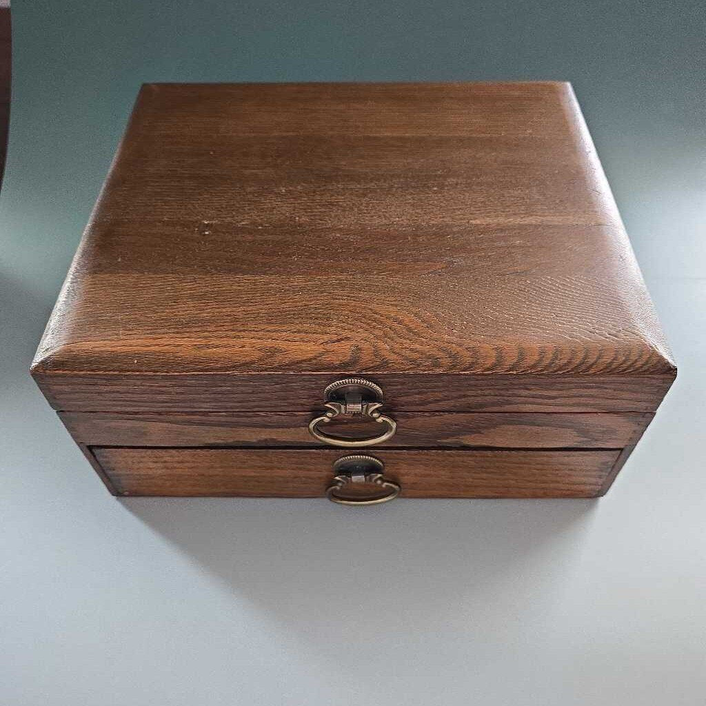 WM A Rogers Box Joint Red Lined Chest