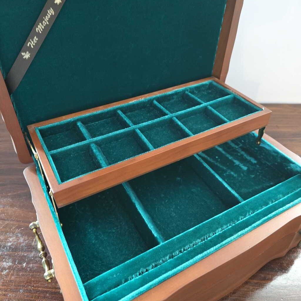 JASCO Her Majesty Emerald Lined Jewel Chest