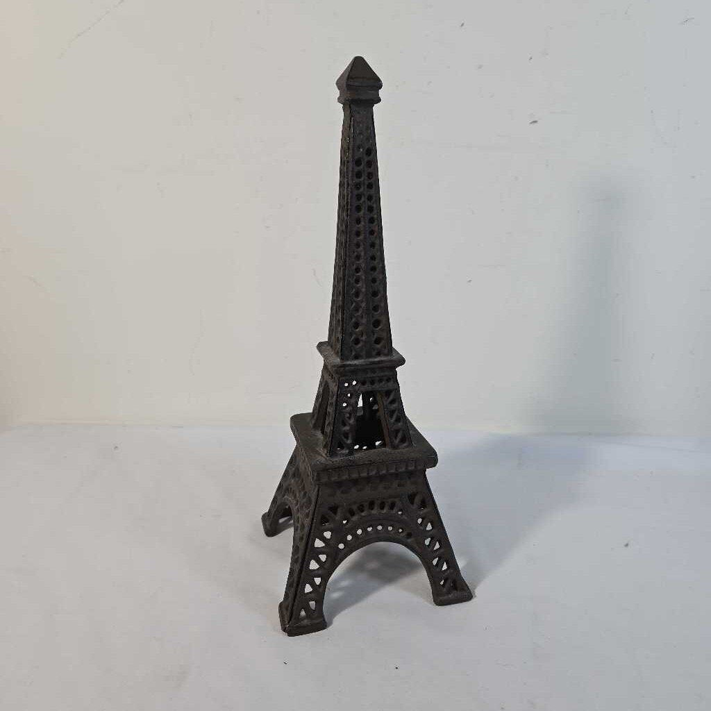 CAST IRON EIFFEL TOWER TEALIGHT HOLDER