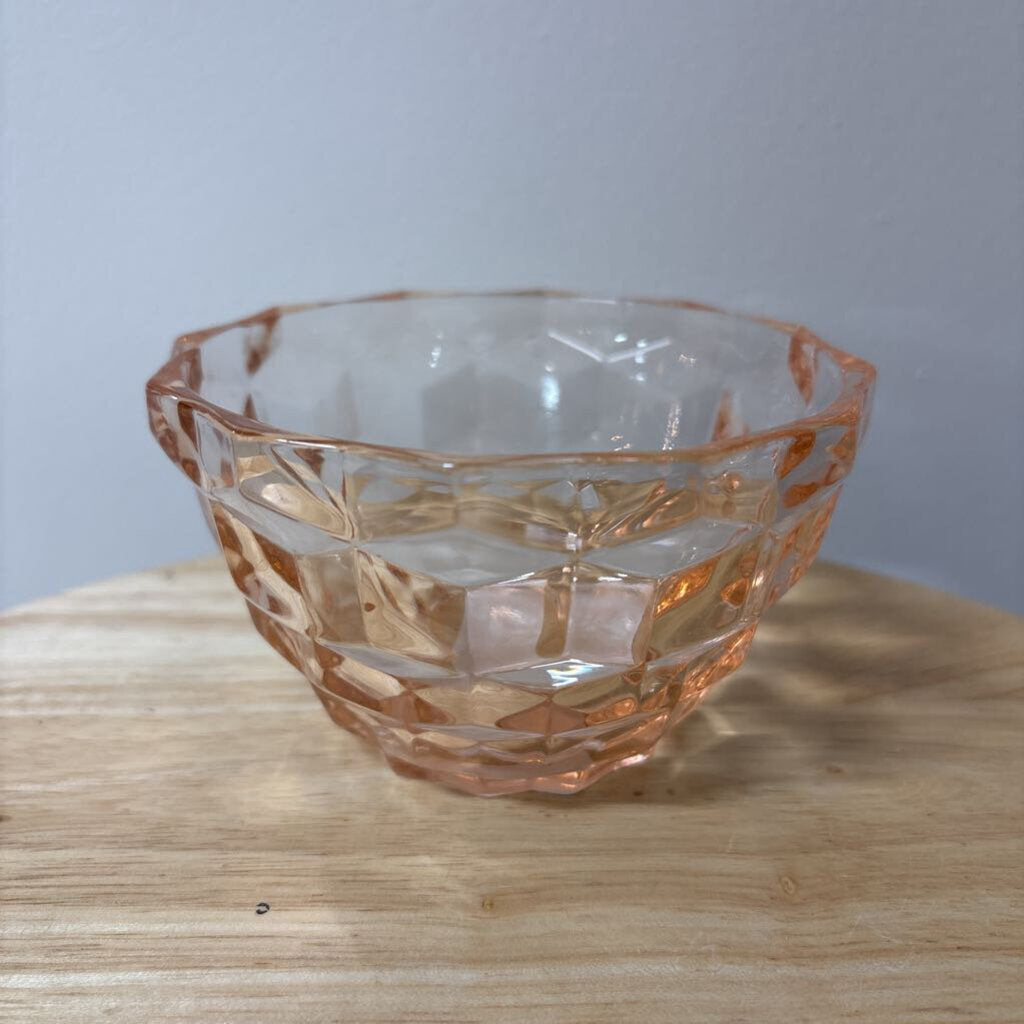 JEANNETTE PINK DEPRESSION GLASS BOWL CUBIST PATTERN