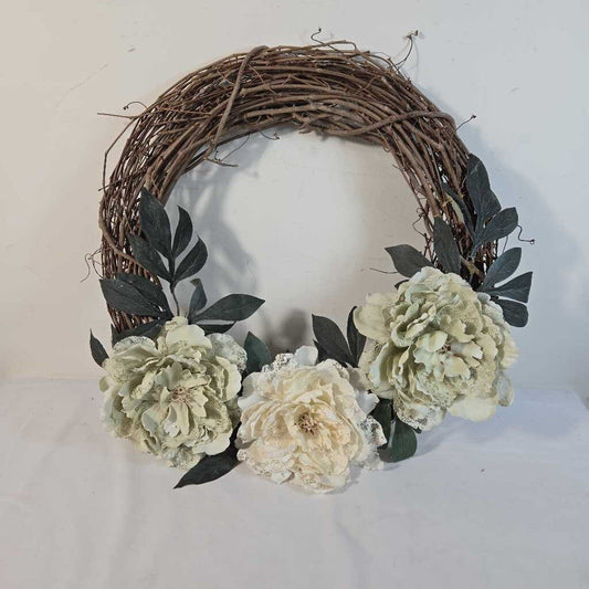 GRAPEVINE WREATH W/ LACE FLOWERS