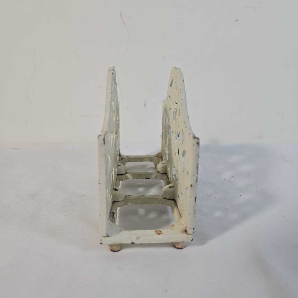 CAST IRON NAPKIN HOLDER