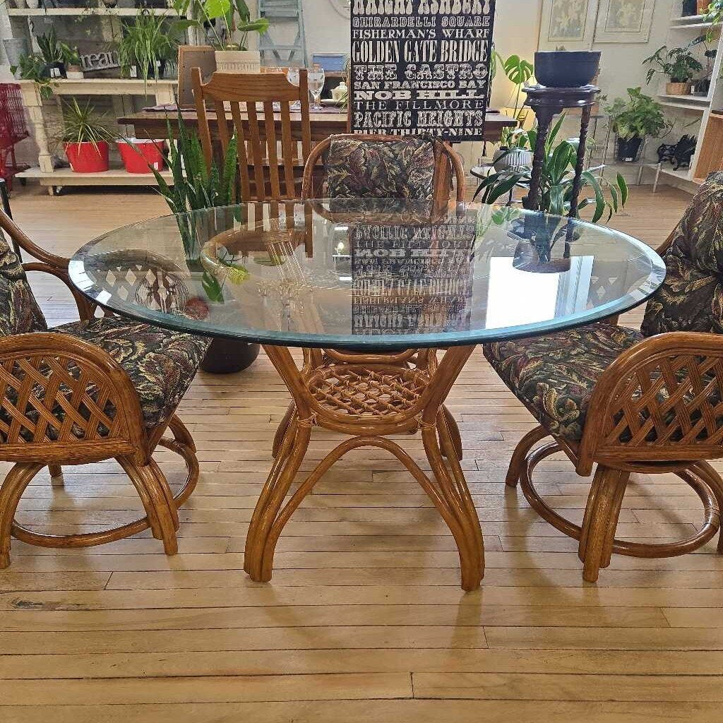 GLASS TOP RATTAN TABLE W/4 CHAIRS