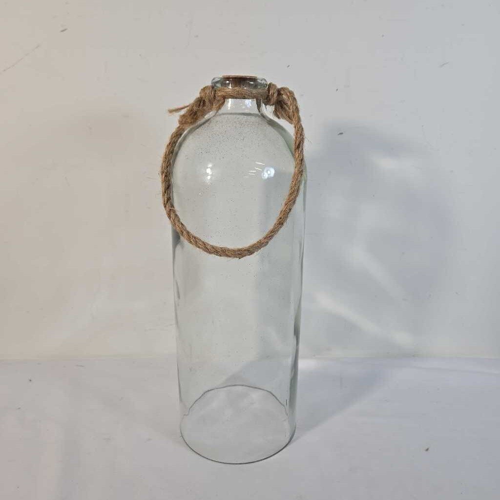 GLASS CLOCHE W/ ROPE HANDLE