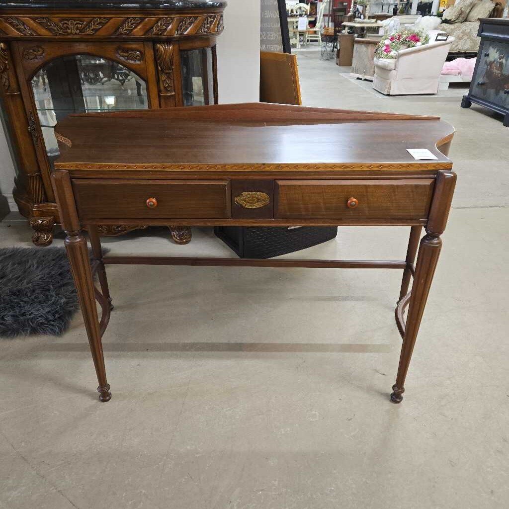 ANTIQUE WOODEN WRITING DESK
