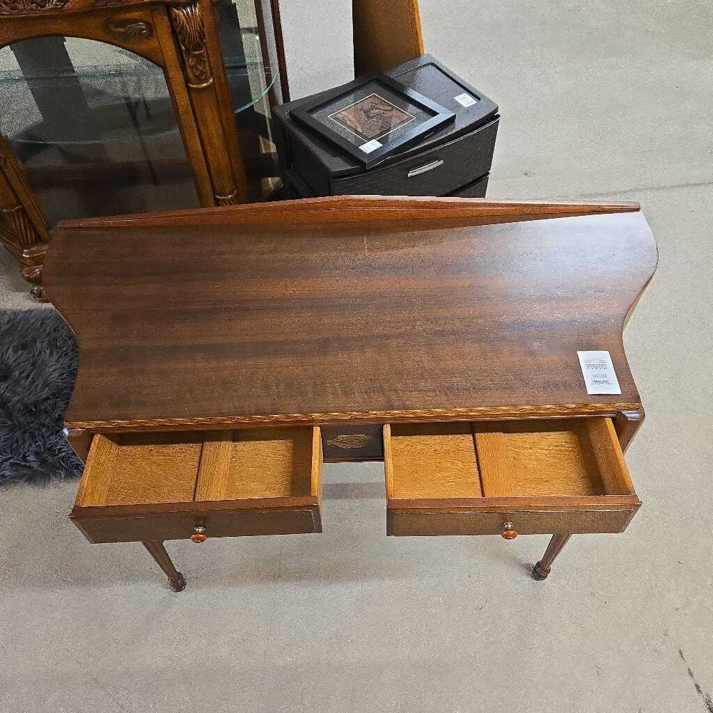 ANTIQUE WOODEN WRITING DESK