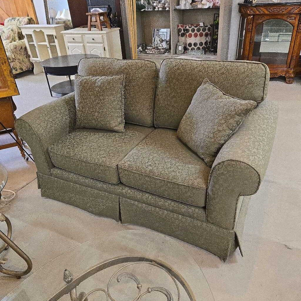 GREEN LOVESEAT