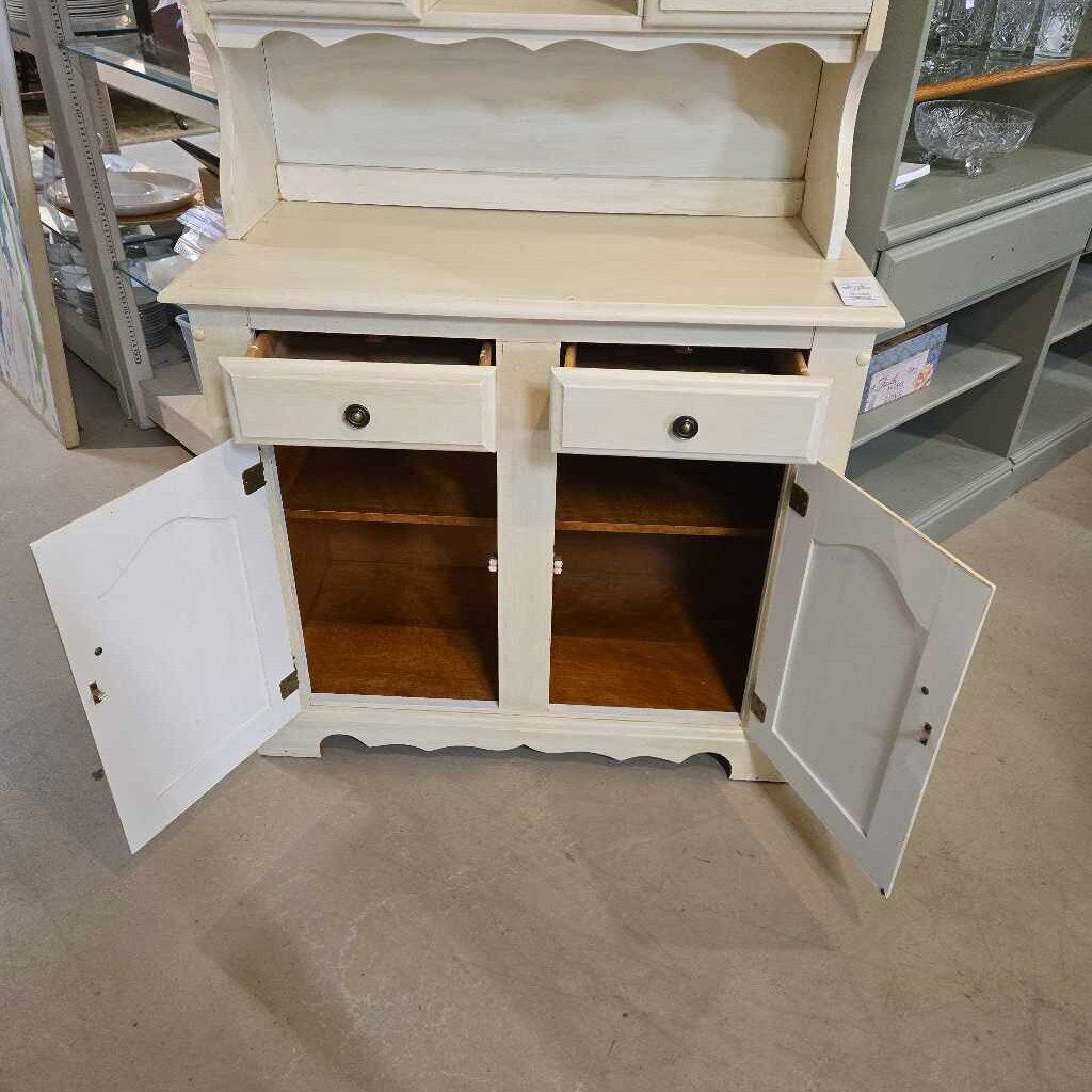 2PC CREAM BUFFET & HUTCH