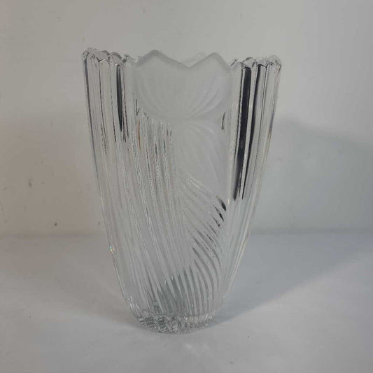 VTG ANNA HUTTE CRYSTAL VASE