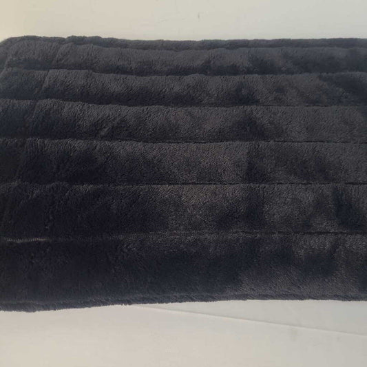 BLACK FUZZY BLANKET
