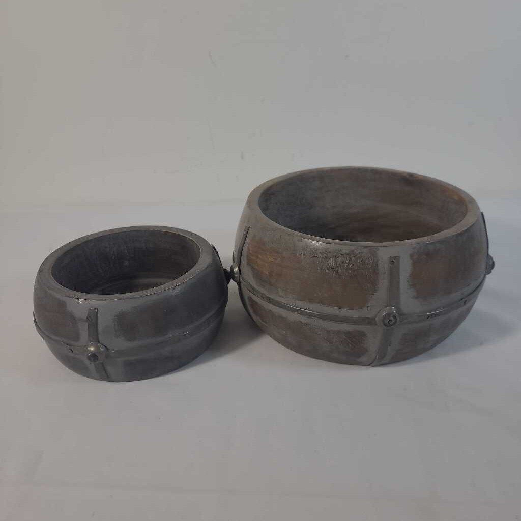 PR CARVED WOODEN BOWLS