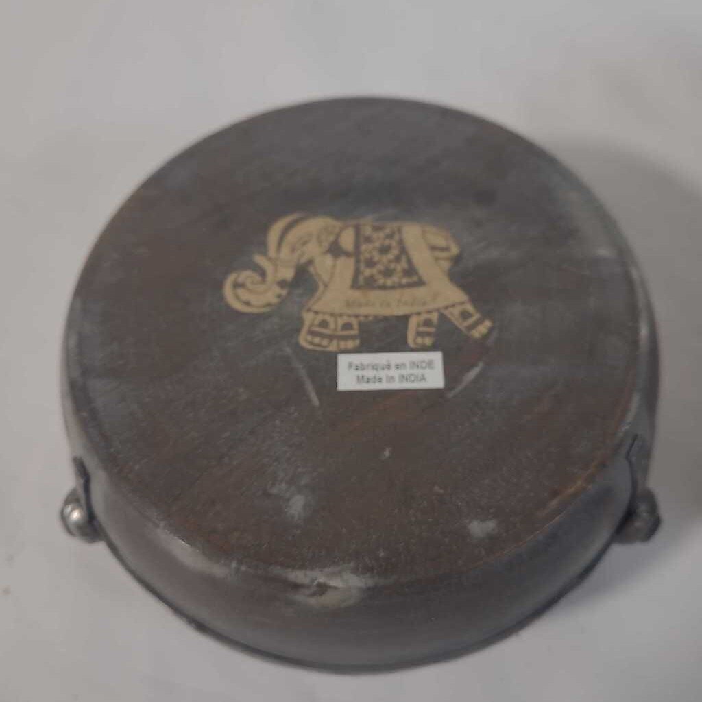 PR CARVED WOODEN BOWLS