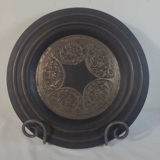 DECORATIVE TIN PLATE ON STAND A