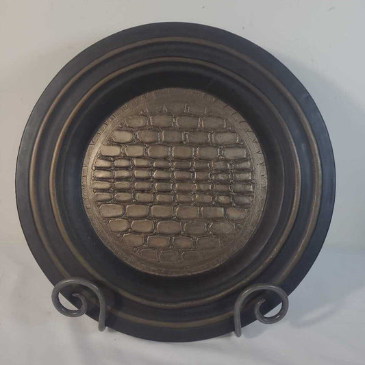 DECORATIVE TIN PLATE ON STAND C