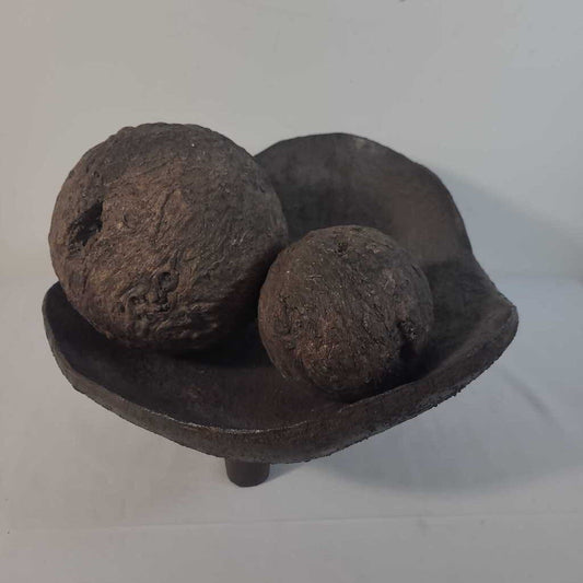 TEXTURED BOWL W/2 DECORATIVE BALLS