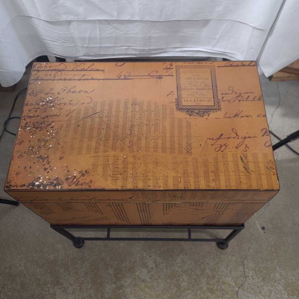 PIER 1 TRUNK ON STAND