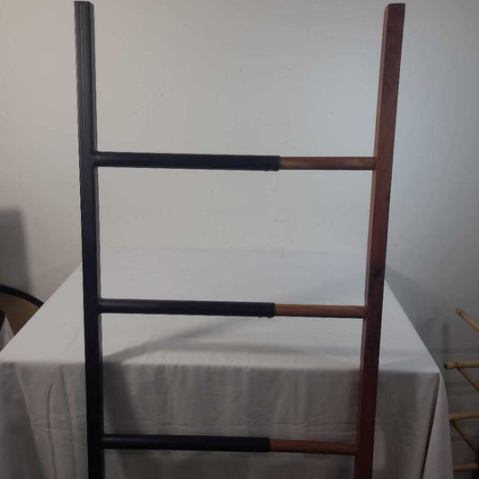 BLACK & WOOD LADDER