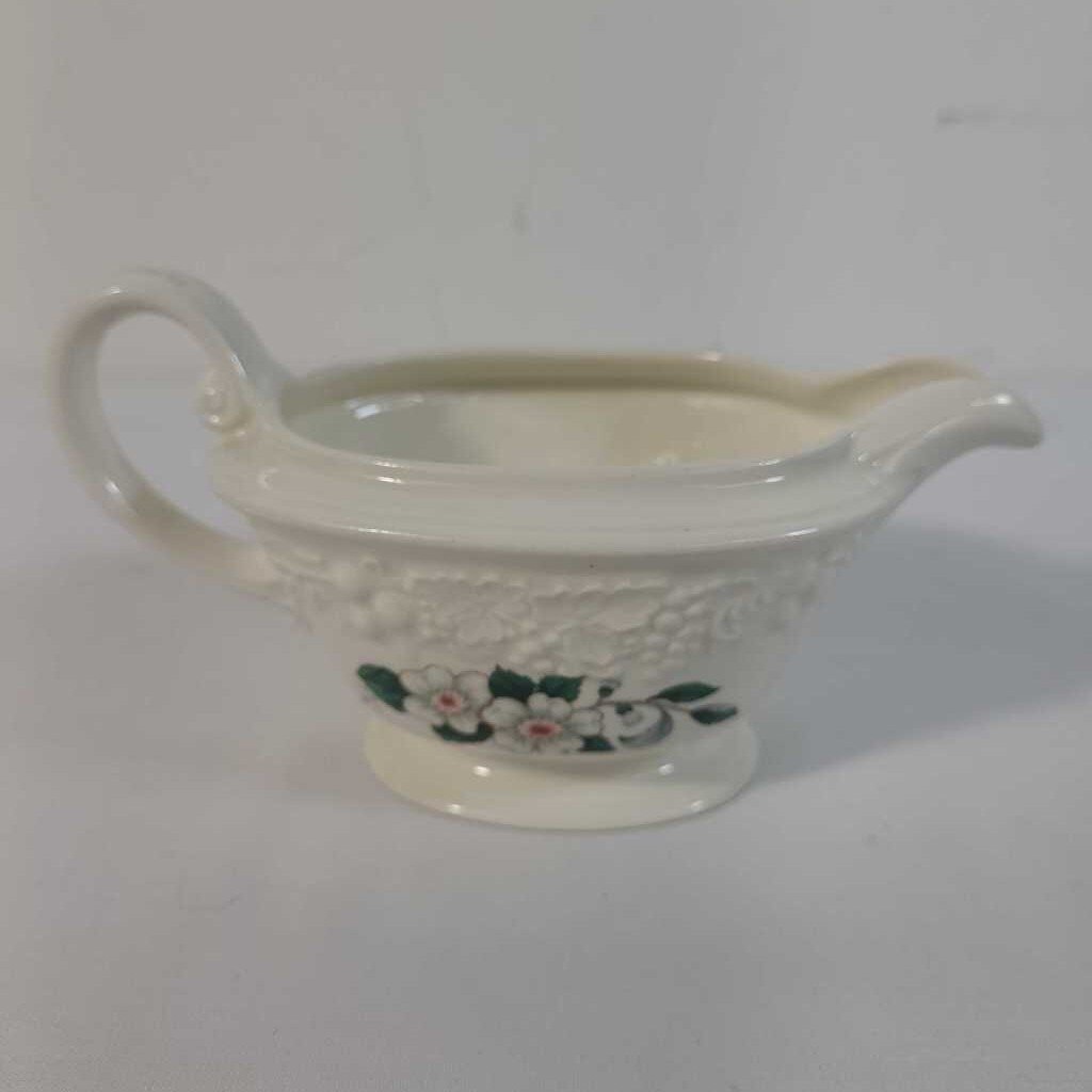 HOMER LAUGHLIN EGGSHELL CREAMER