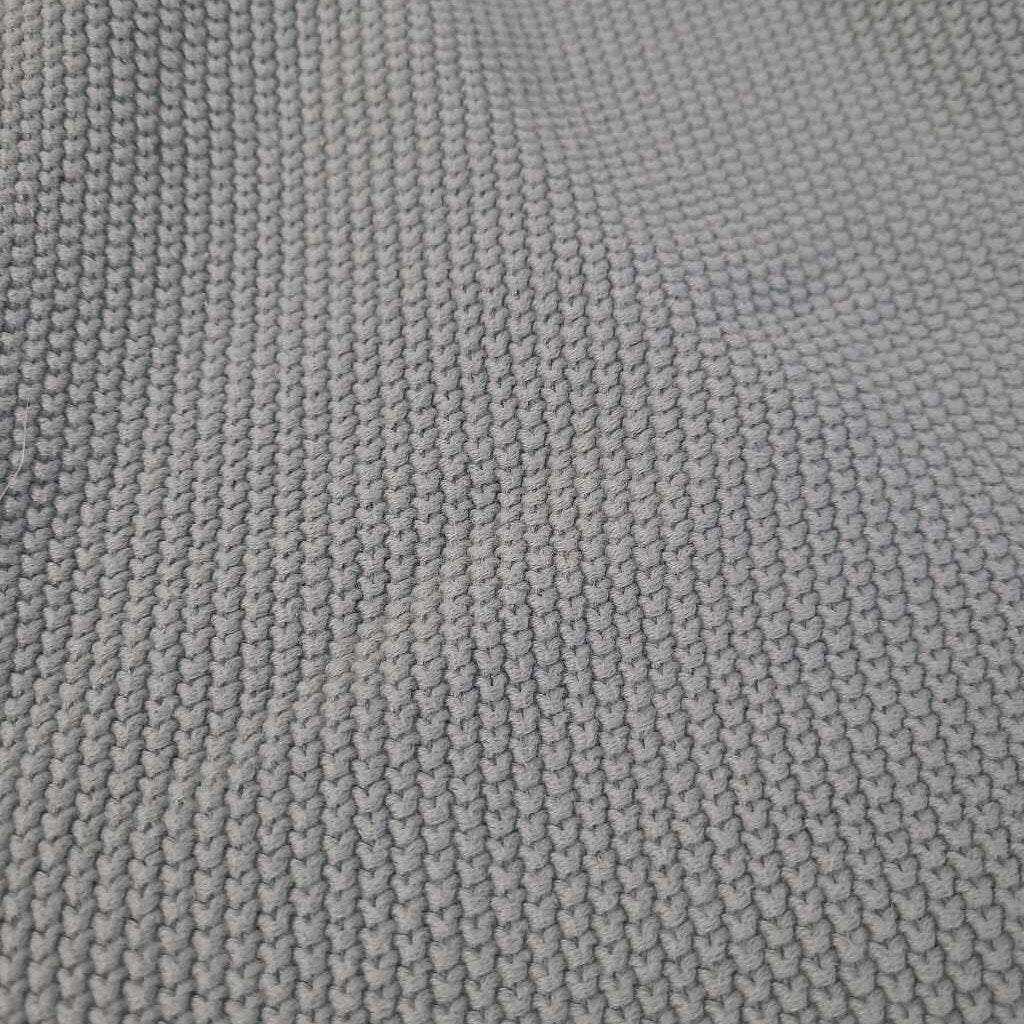 GREEN KNITTED THROW