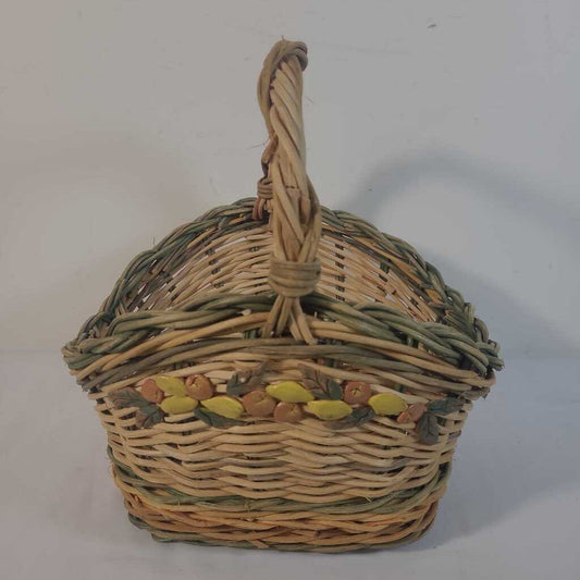 TRI COLOURED BASKET W/ FRUITE