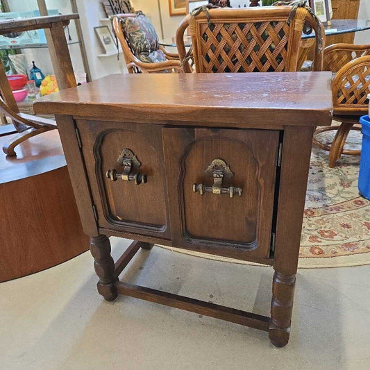 BEDSIDE CABINET