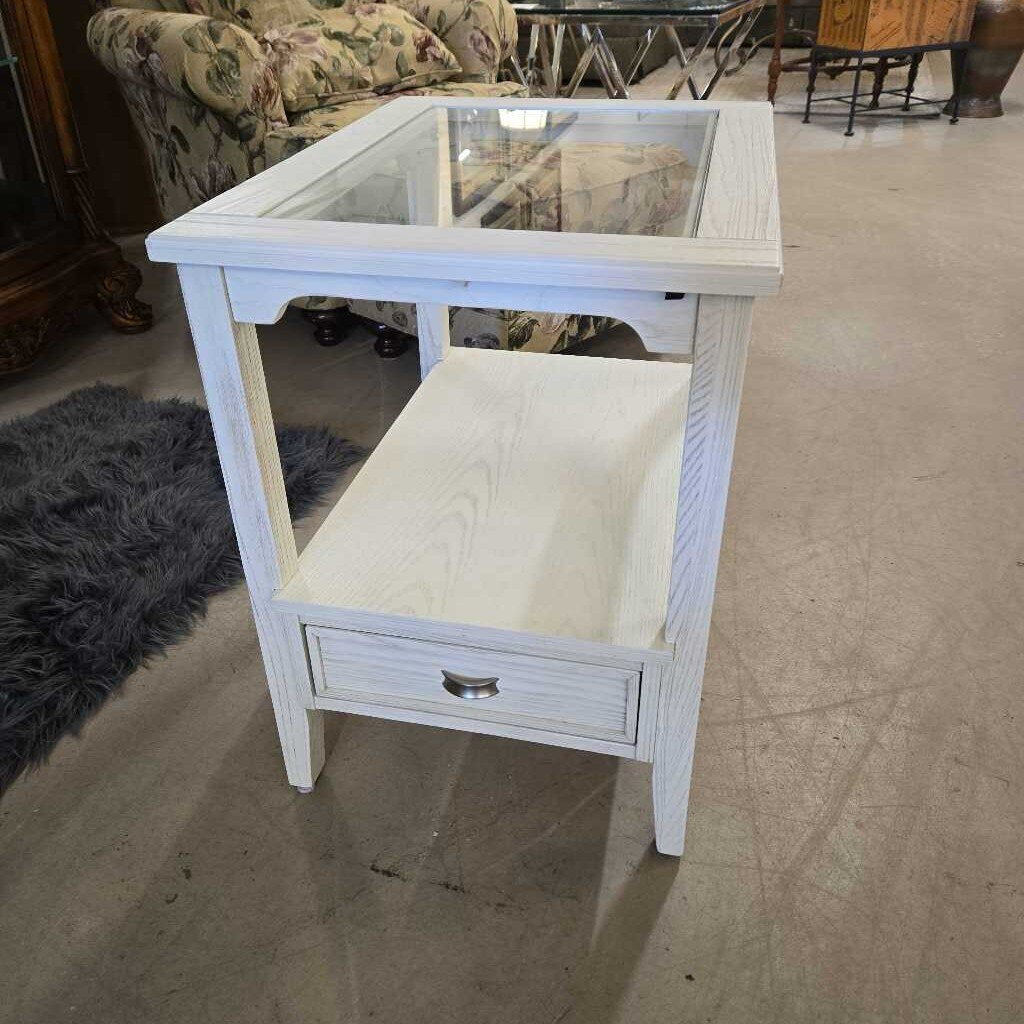 WHITE OAK END TABLE