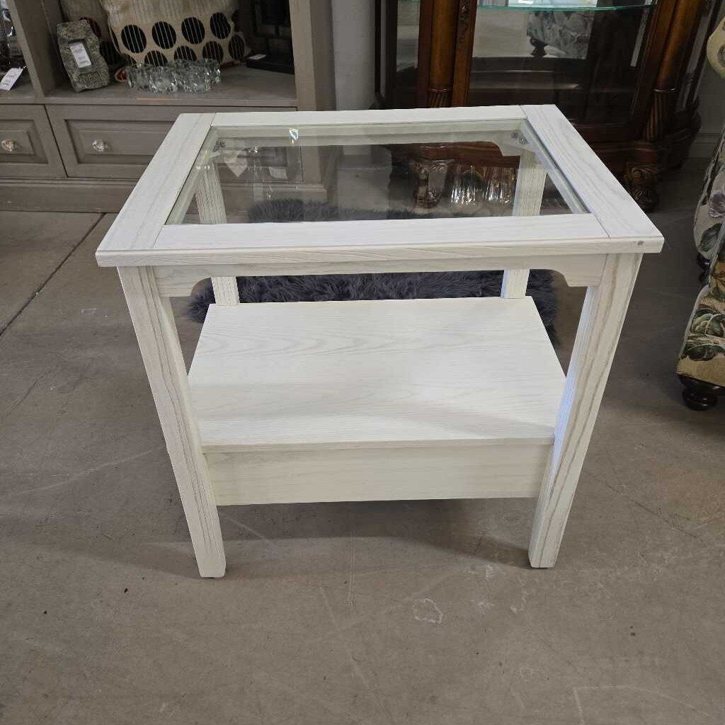 WHITE OAK END TABLE